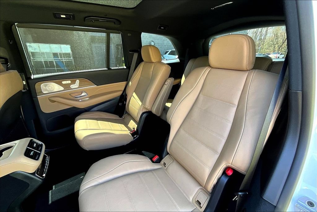New 2026 Polar White Mercedes-Benz GLS 450 image 24