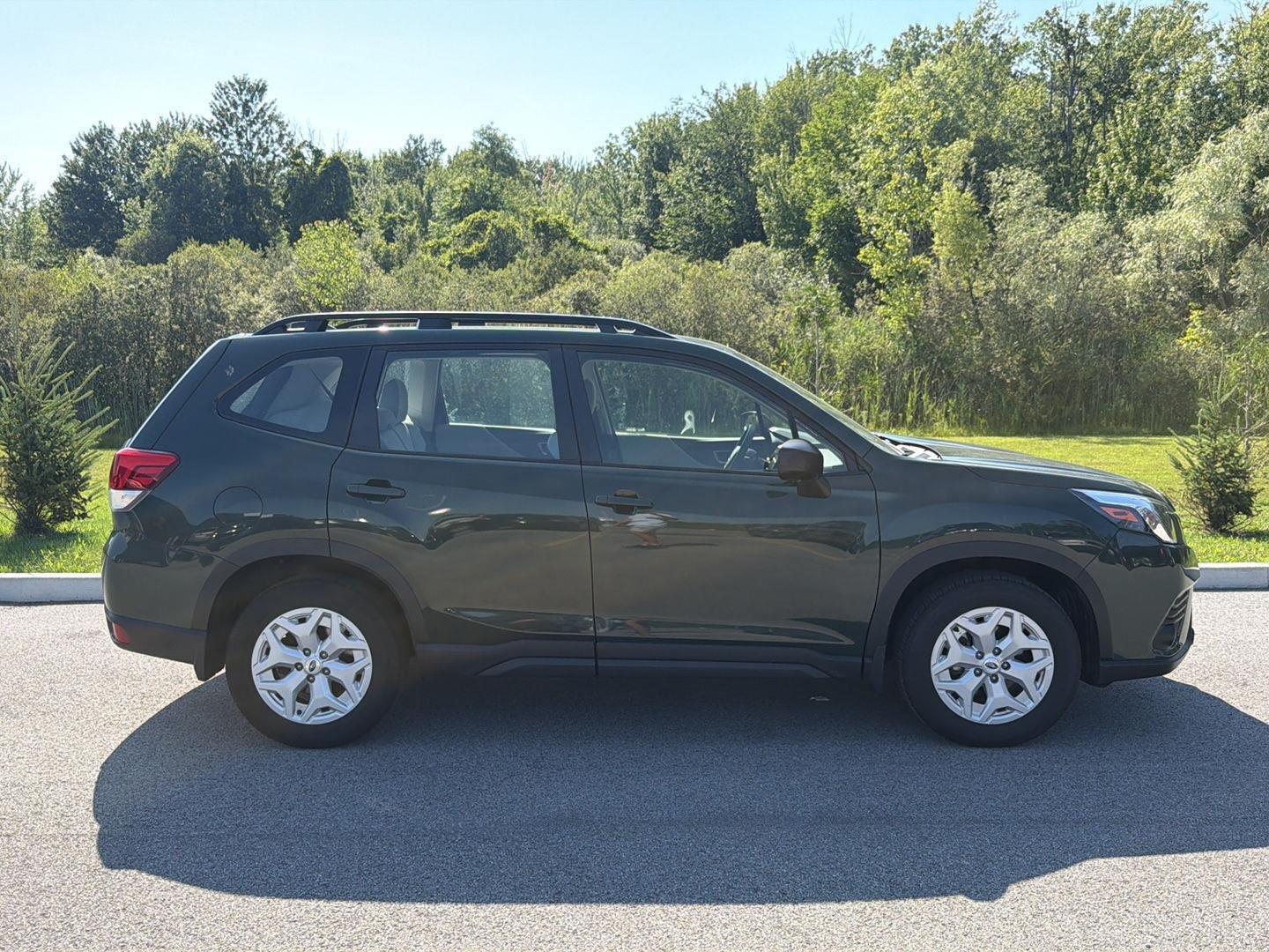 Certified Used 2023 Cascade Green Silica Subaru Base image 3