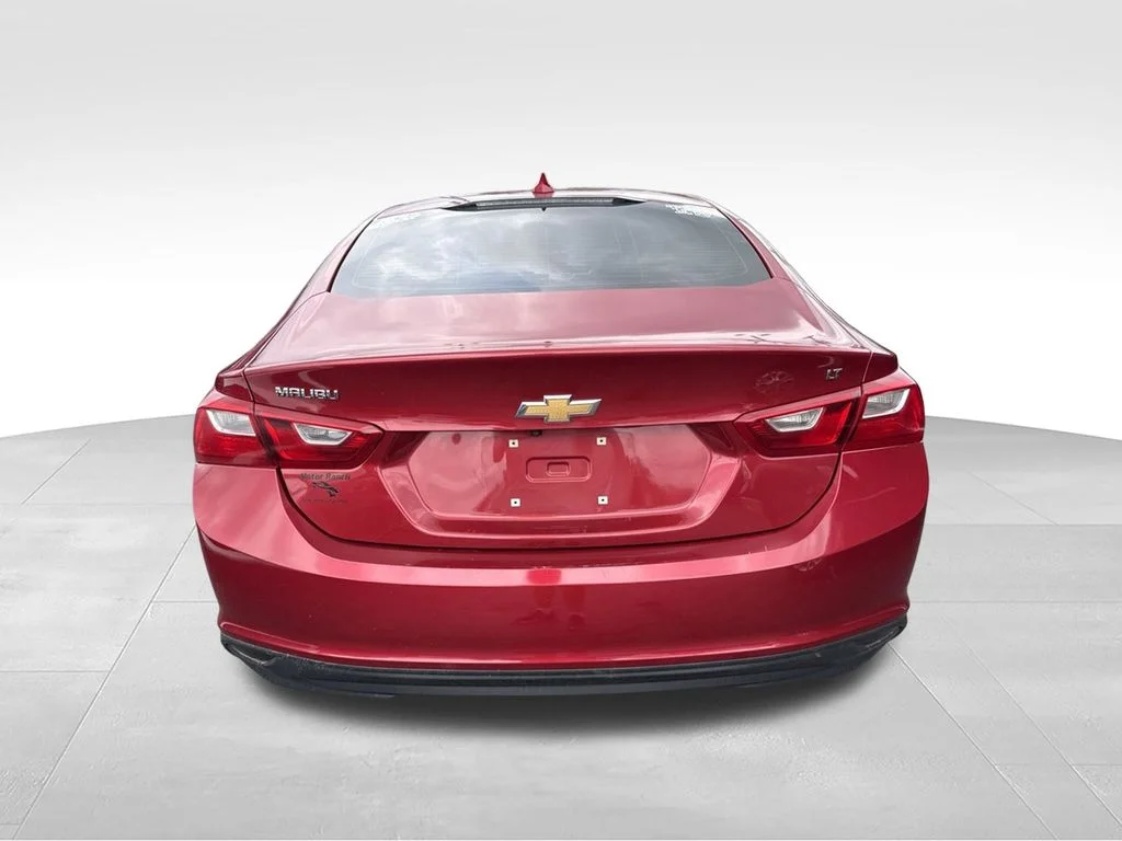 Used 2016 Red Chevrolet LT image 4
