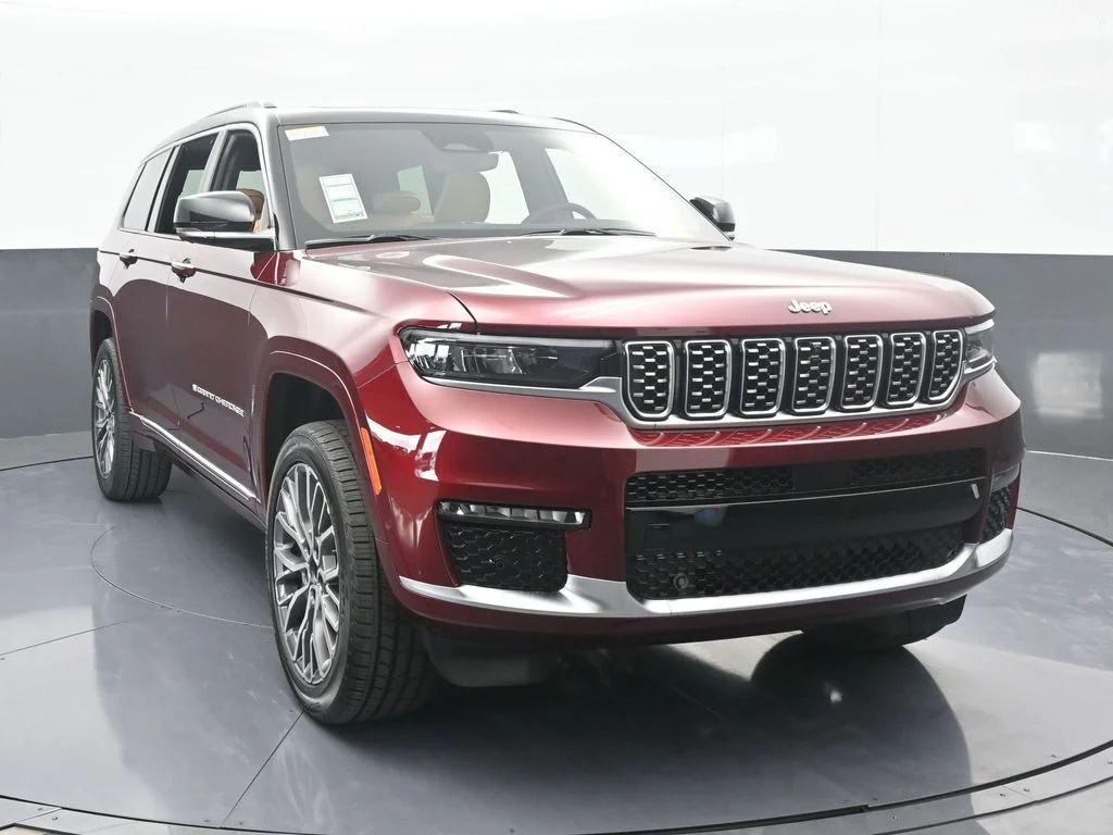 New 2025 Velvet Red Pearlcoat Jeep Summit image 9