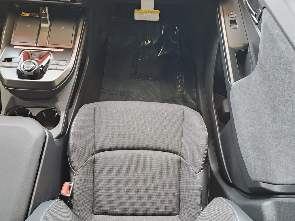 New 2026 Wind Chill Pearl <sup>1</sup> Toyota  SE image 9