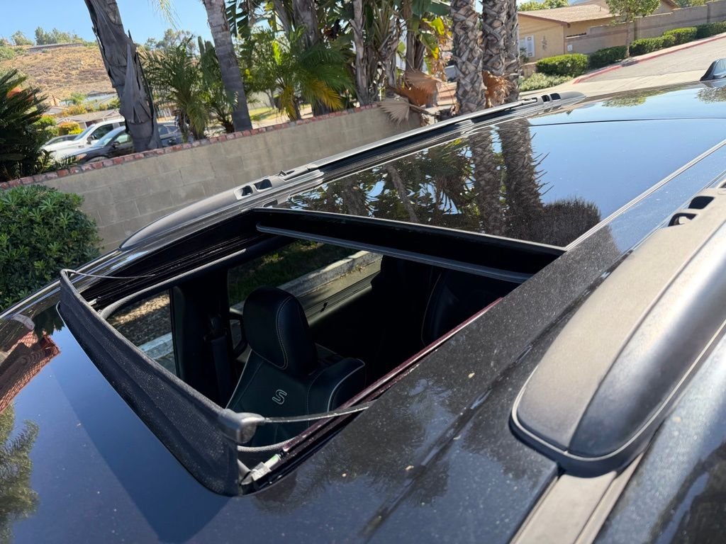 Used 2019 Black Chrysler Limited image 8