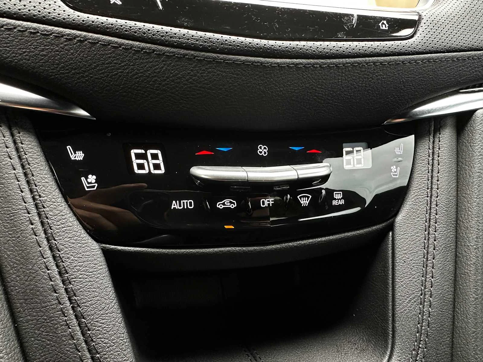 2025 Cadillac XT5 Sport - Photo 13