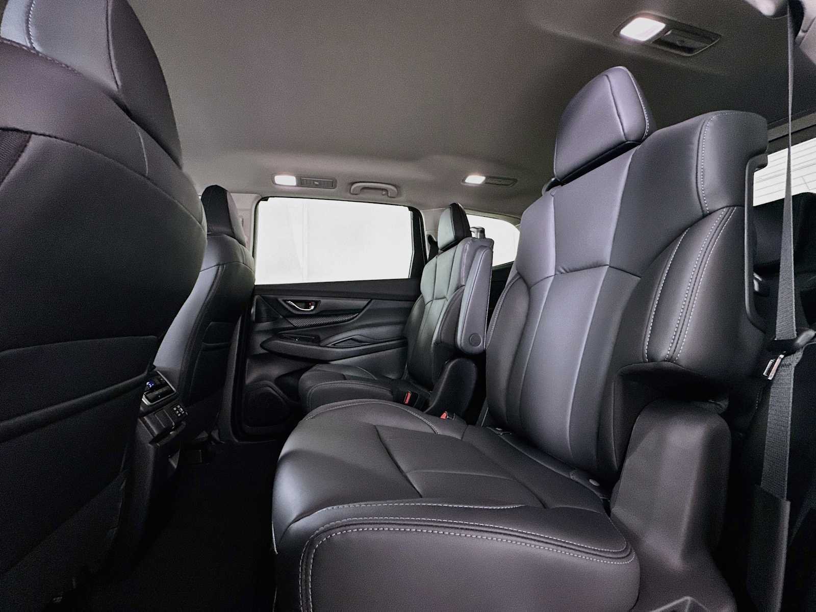 New 2026 ICE SILVER METALLIC Subaru Premium 7-Passenger image 21