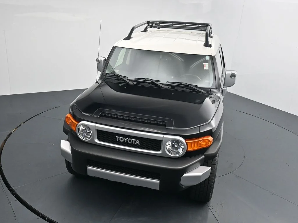 Used 2013 Black Toyota Base image 10