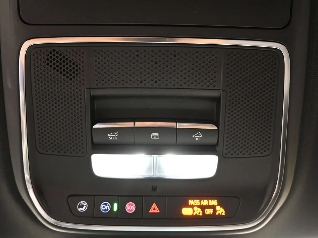 Certified Used 2025 Red Buick Avenir image 21