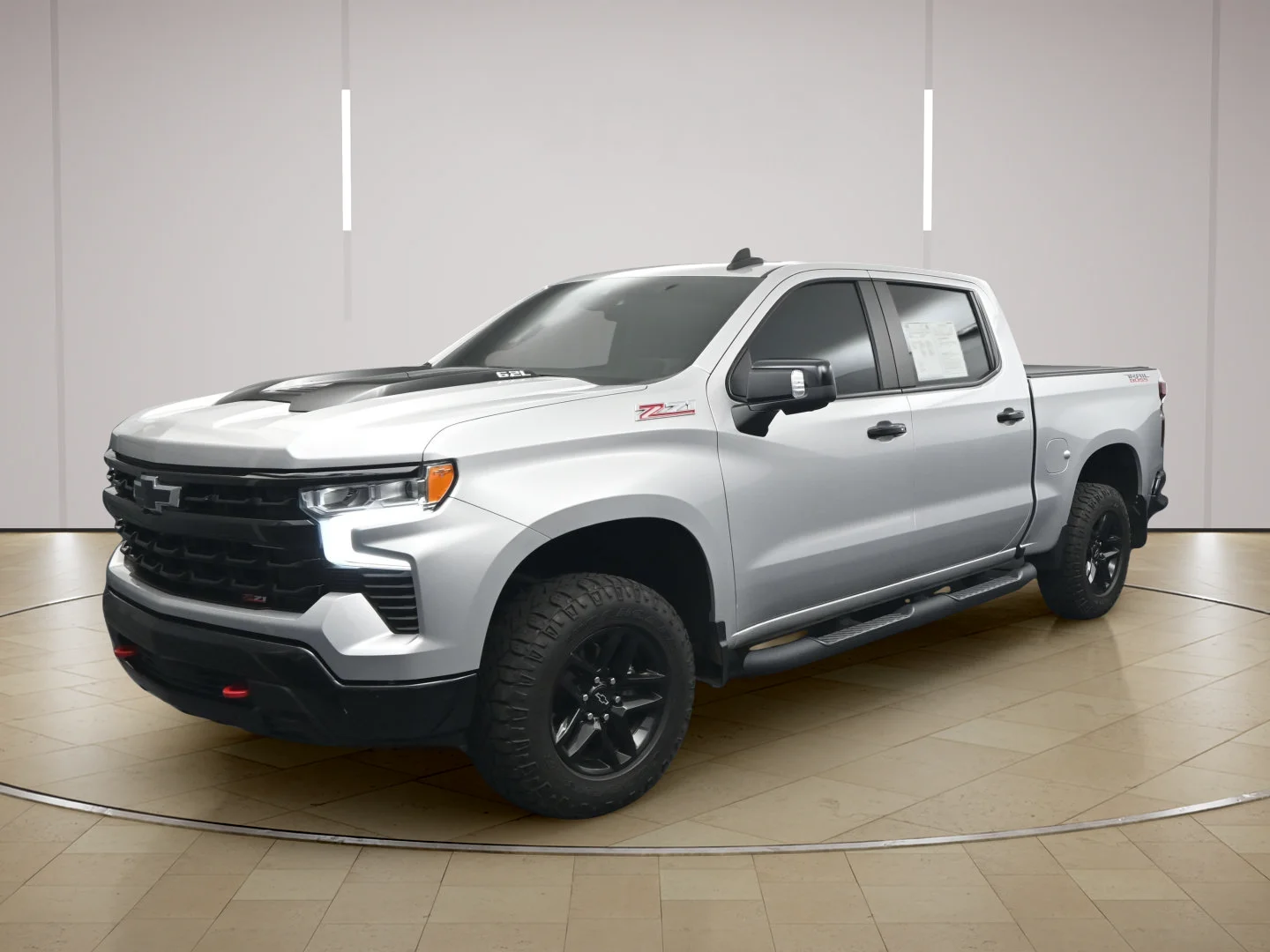 Used 2022 Silver Ice Metallic Chevrolet LT Trail Boss image 3