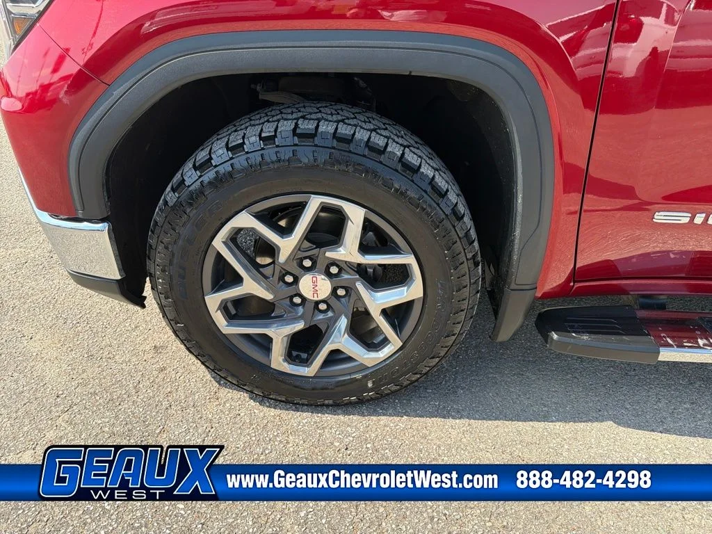 Used 2023 Red GMC SLT image 41