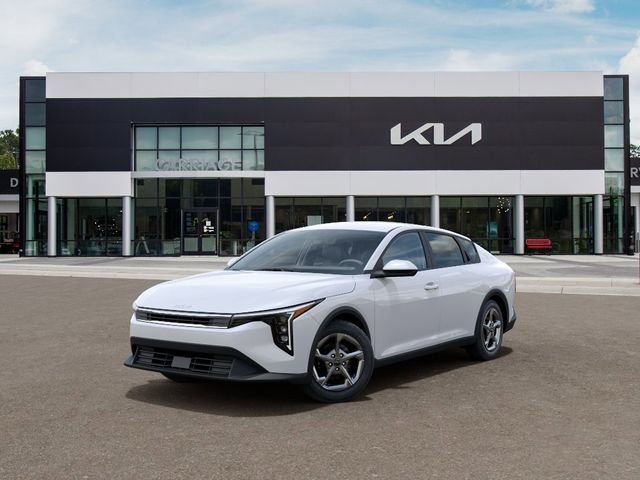 New 2026 Snow White Pearl Kia LXS image 1