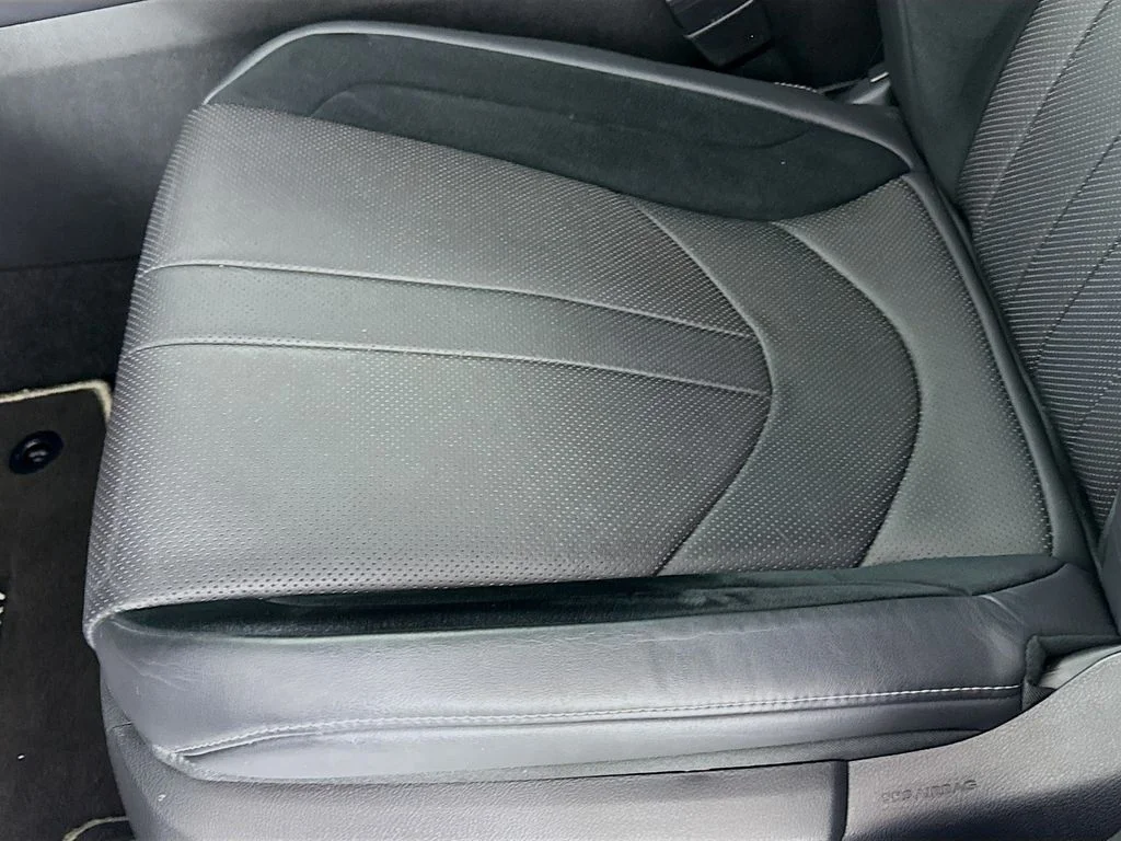 Used 2023 Ultra White Lexus 500h F SPORT Performance image 18