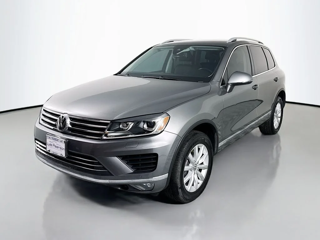Used 2016 Gray Metallic Volkswagen VR6 FSI image 1