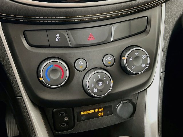 2020 Chevrolet Trax LT - Photo 19