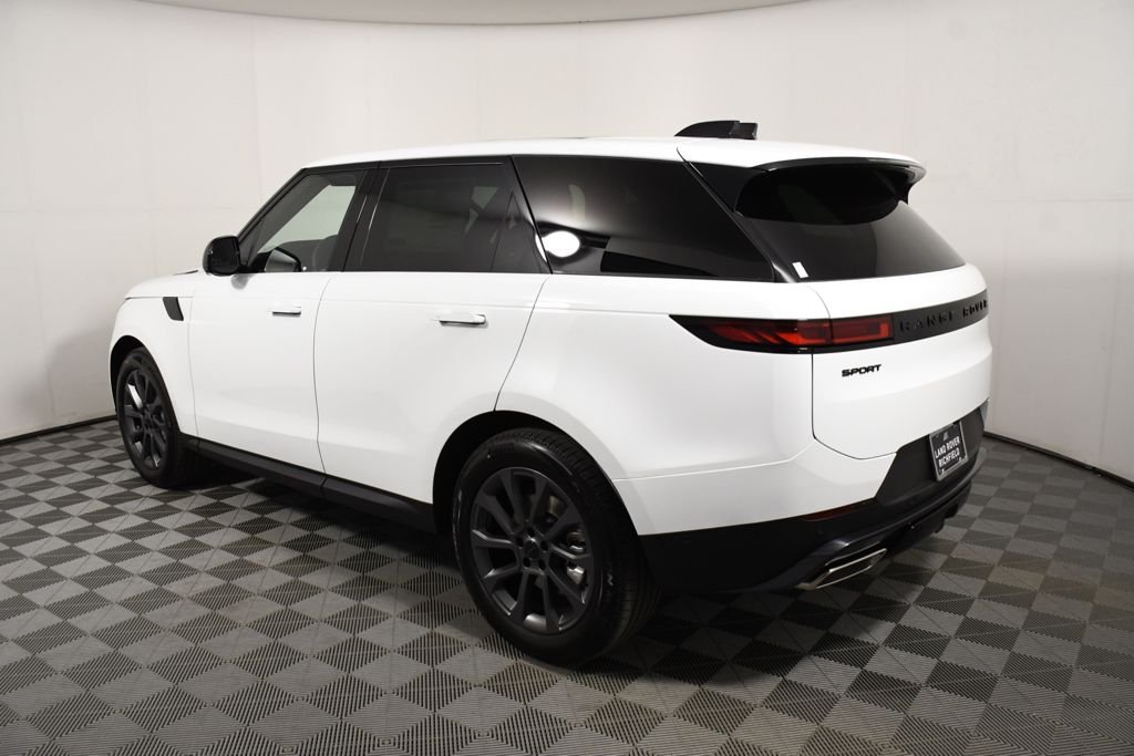 New 2026 Fuji White Land Rover SE image 3