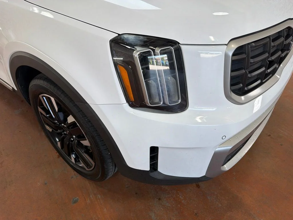 Used 2023 Glacial White Pearl Kia SX-Prestige image 9