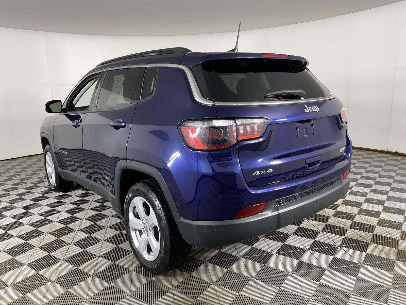 Used 2021 Jazz Blue Pearlcoat Jeep Latitude image 5