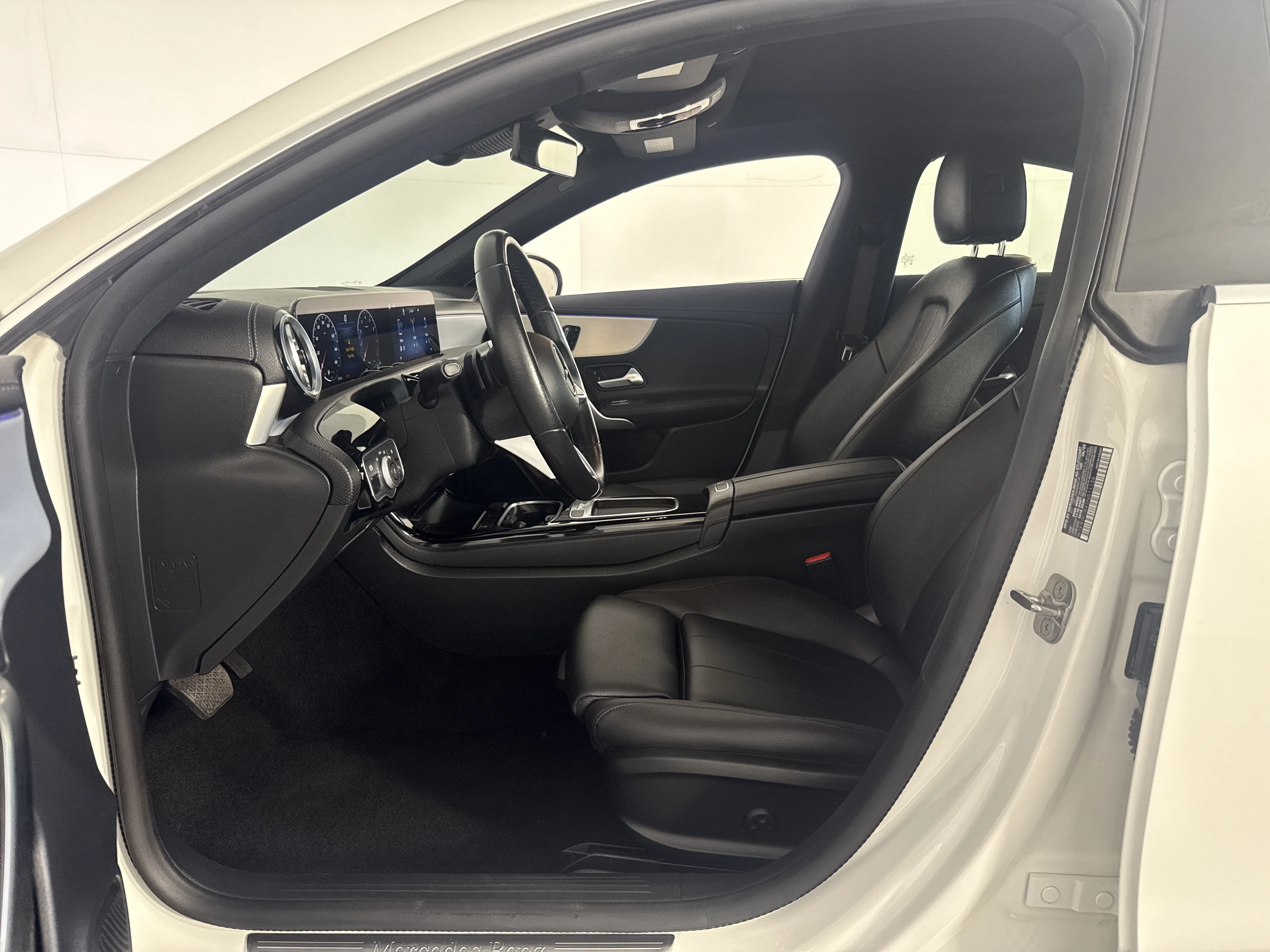 Used 2025 White Mercedes-Benz  image 23