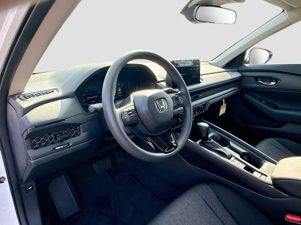 New 2026 Platinum White Pearl Honda LX image 11