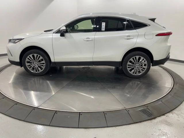 Used 2022 White Toyota XLE image 2