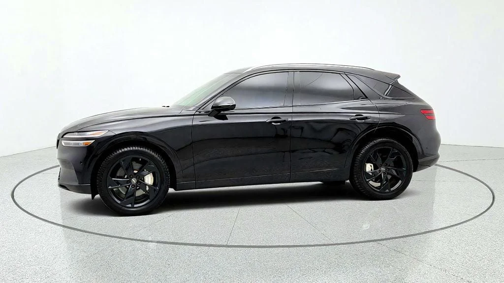 Used 2023 Vik Black Genesis Advanced AWD w/ Prestige Package image 8