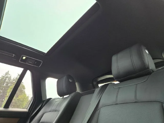Used 2019 British Racing Green Land Rover 5.0L V8 Supercharged image 19