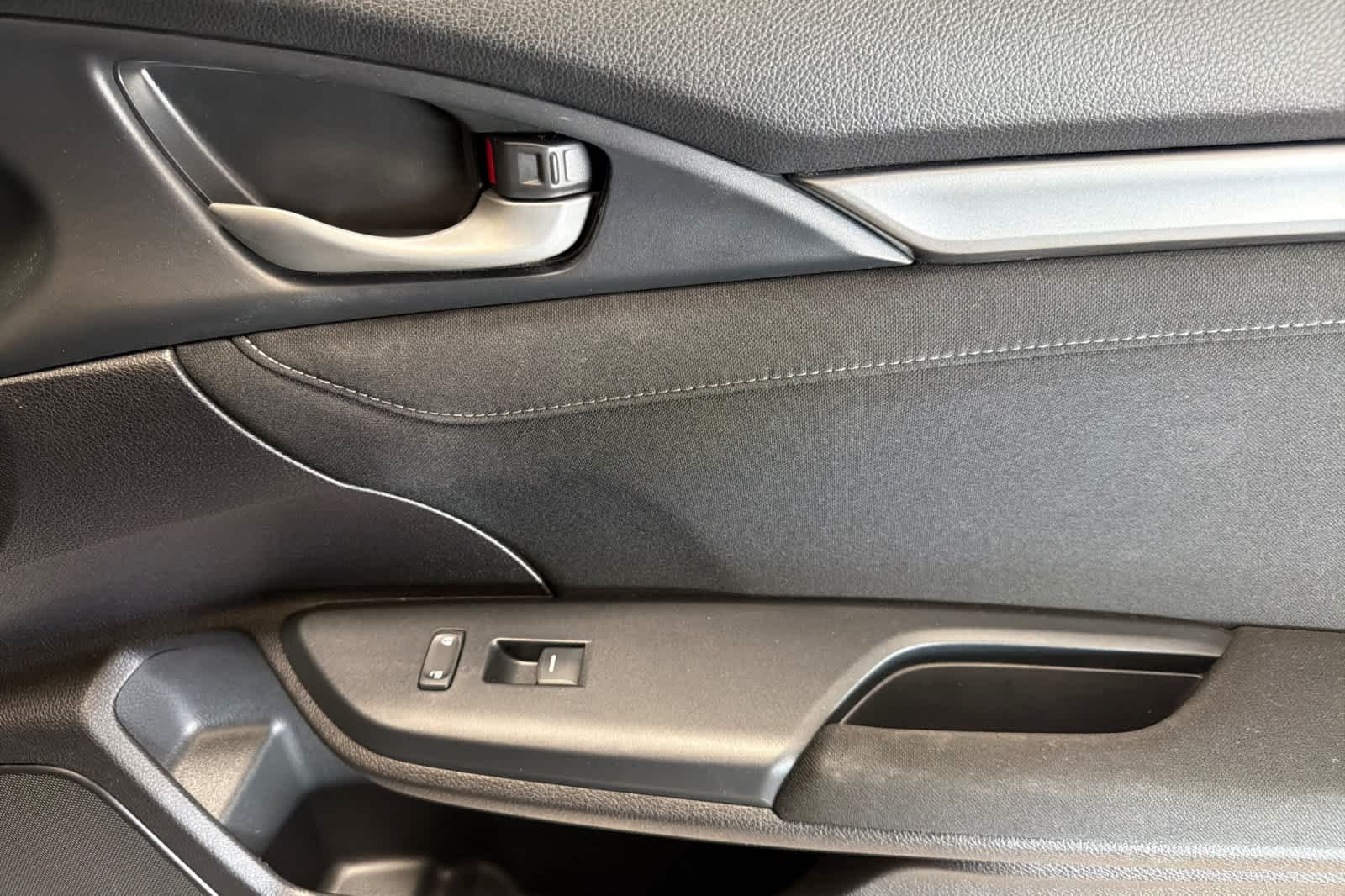 Used 2019 Polished Metal Metallic Honda EX image 17