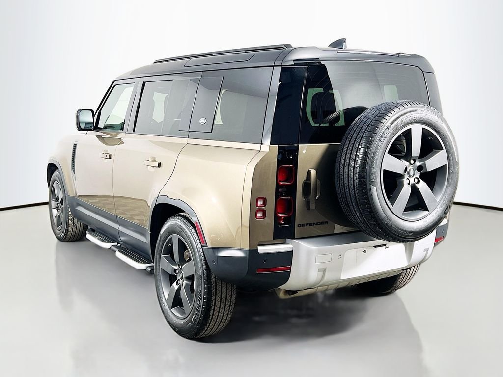 Used 2021 Gondwana Stone Metallic Land Rover S image 7
