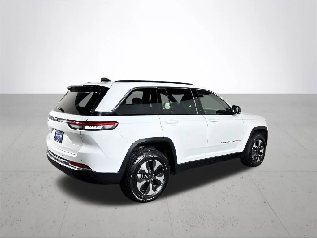 Used 2024 White Jeep 4xe image 6