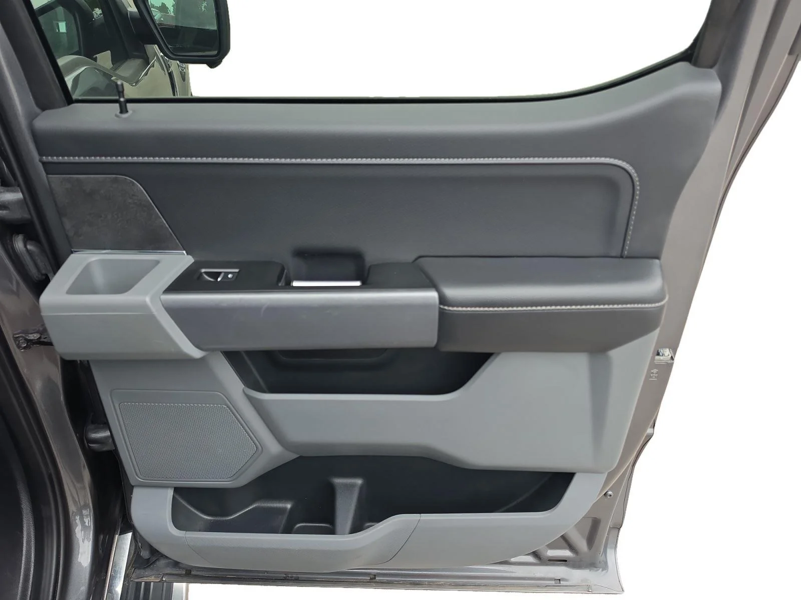 Used 2024 Carbonized Gray Ford XLT image 22