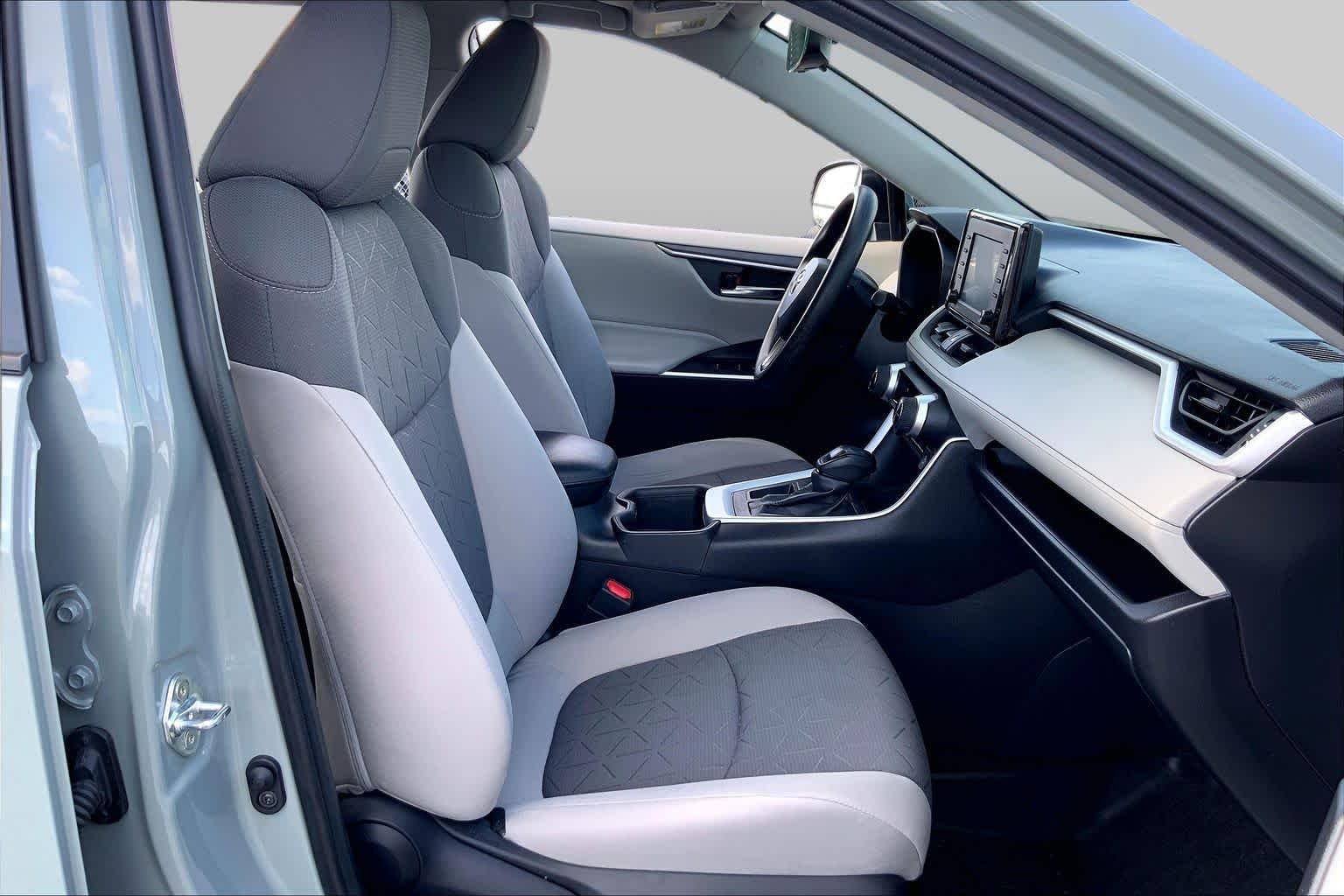 Used 2022 Lunar Rock Toyota XLE image 9