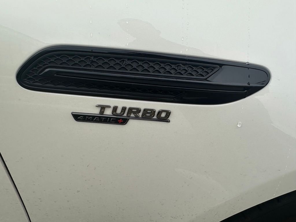 Used 2022 White Mercedes-Benz Base image 10