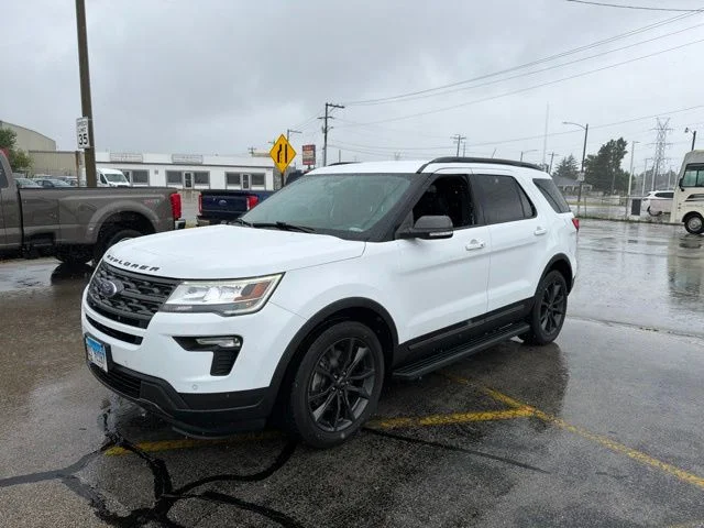 Used 2019 Oxford White Ford XLT image 1