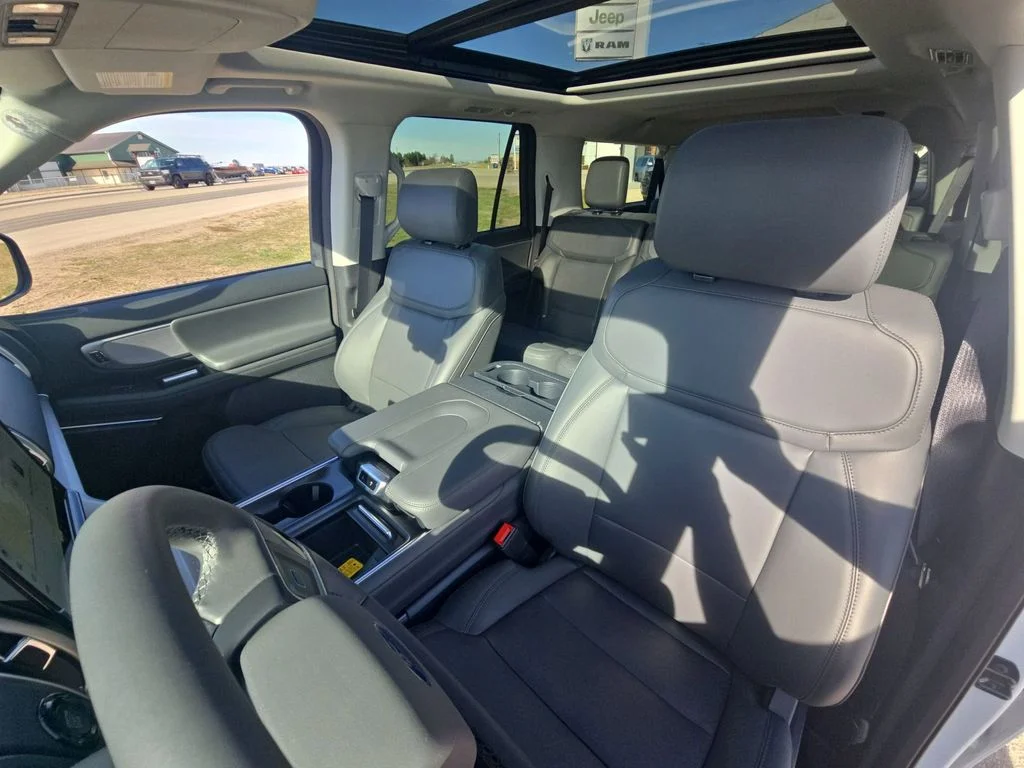 New 2026 Star White Metallic Tri-Coat Ford MAX Active image 16