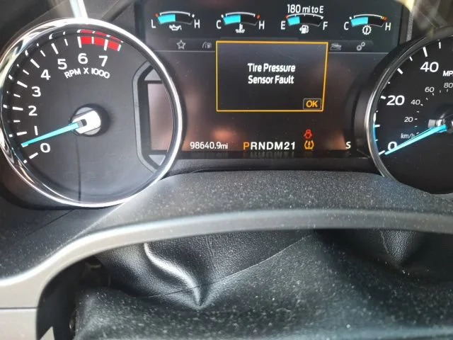Used 2022 White Ford LARIAT image 2