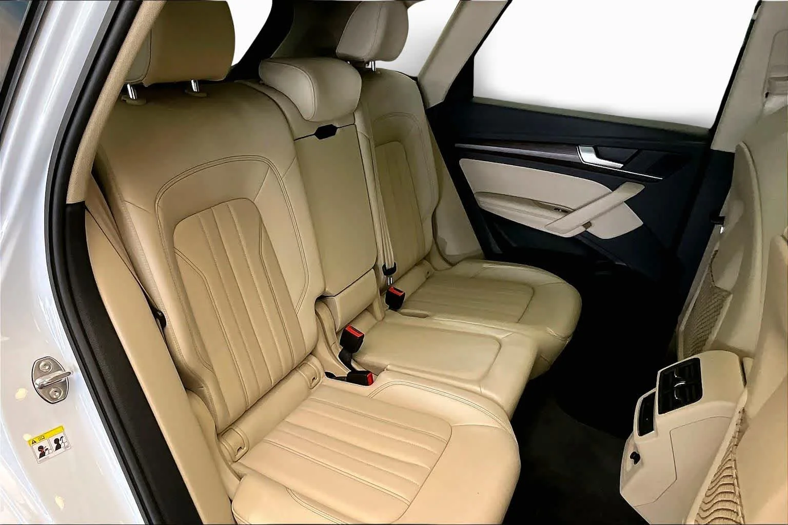 Used 2023 Ibis White Audi Premium Plus image 38