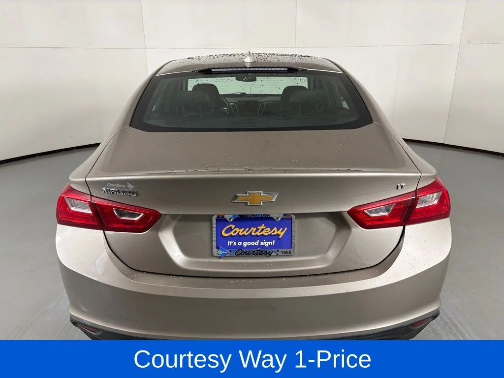 Used 2023 Gray Chevrolet LT image 9