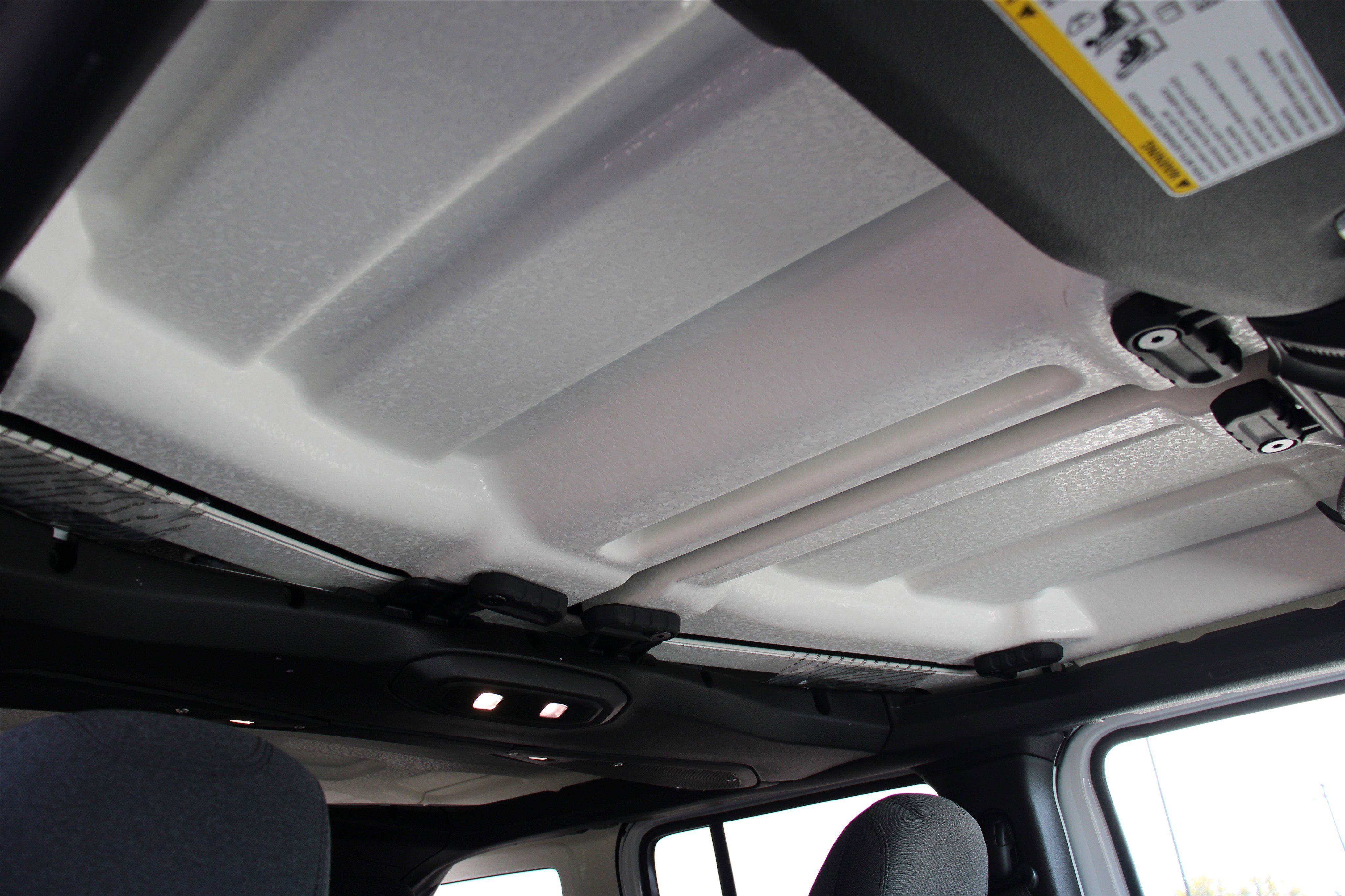 New 2026 Bright White Clear-Coat Exterior Paint Jeep Sport S image 25