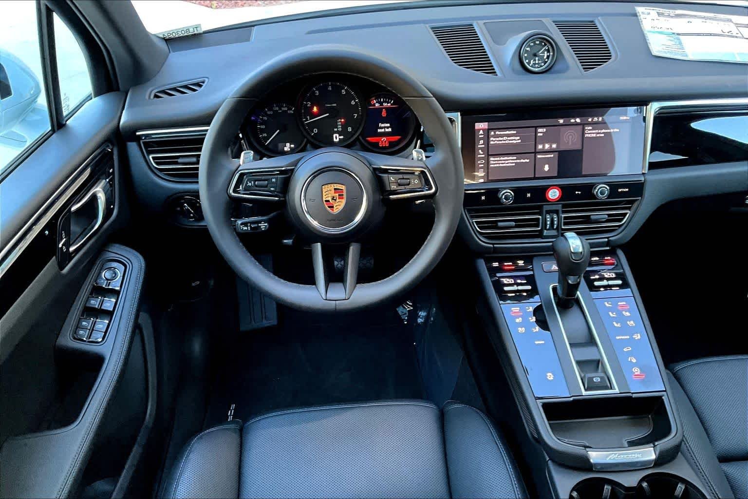 2026 Porsche Macan - Photo 15