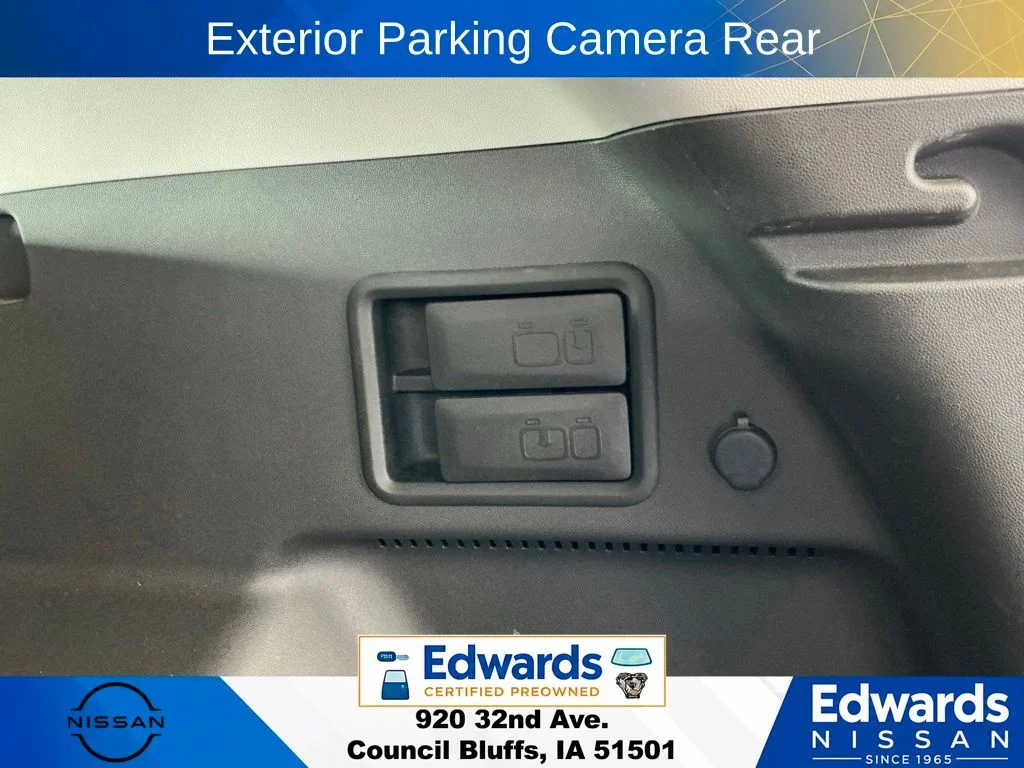 Used 2021 Blue GMC SLE image 11