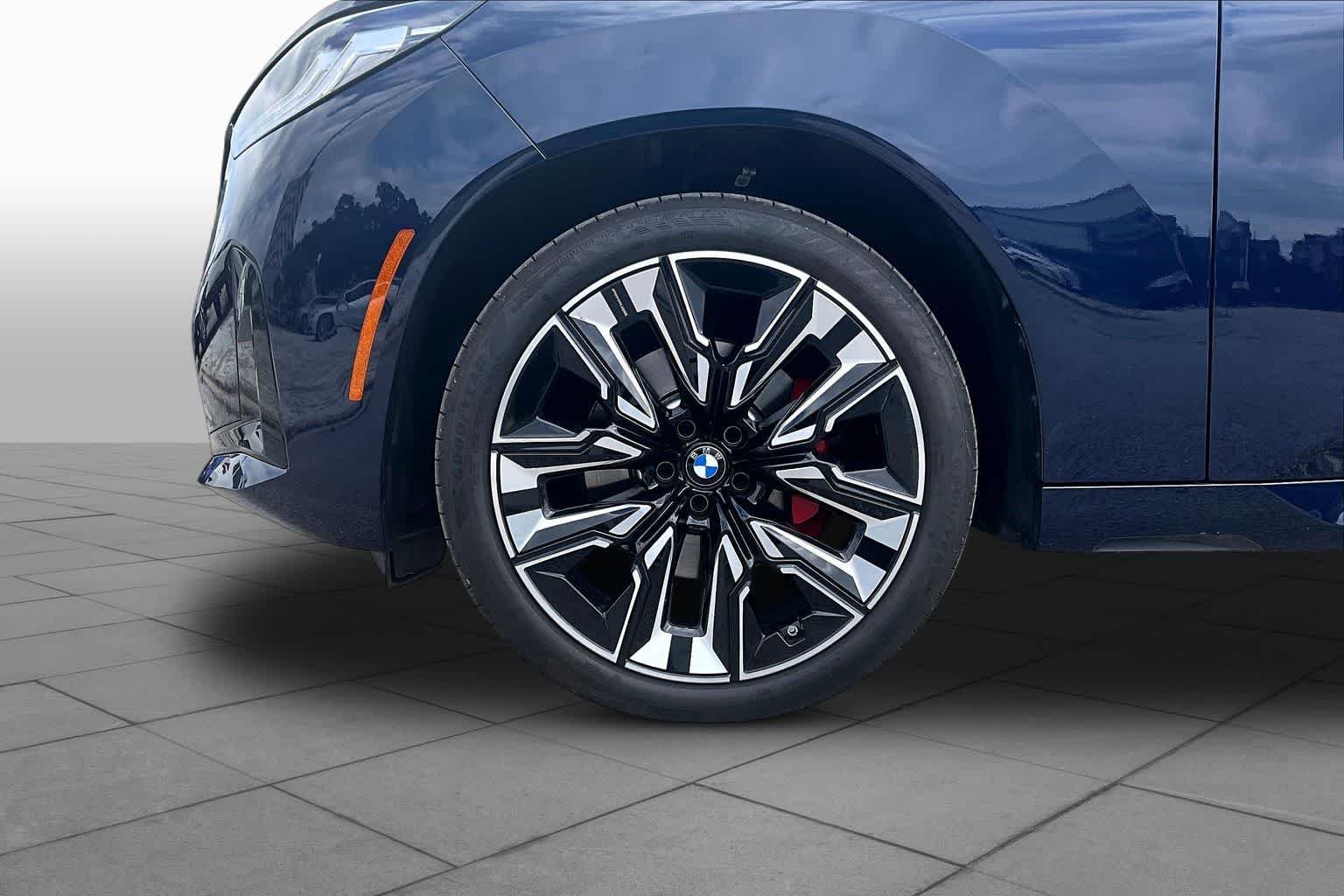 New 2026 Tanzanite Blue II Metallic BMW 30 xDrive image 10