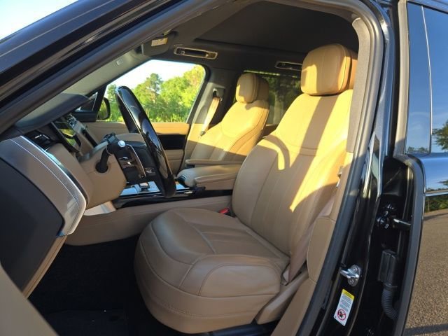 Used 2024 Black Land Rover SE image 14