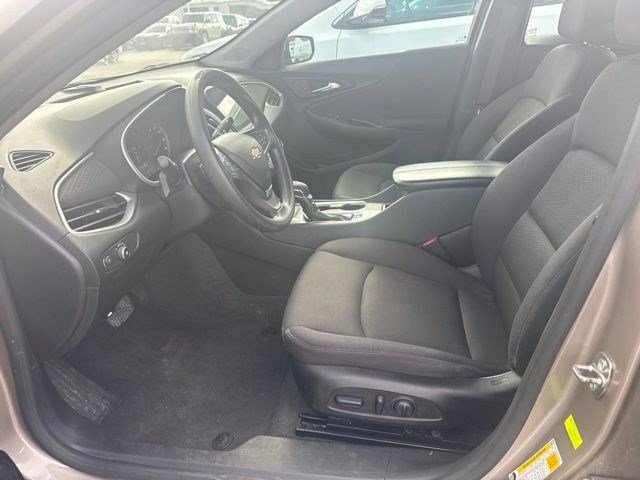 Used 2024 Mineral Gray Metallic Chevrolet LT image 7