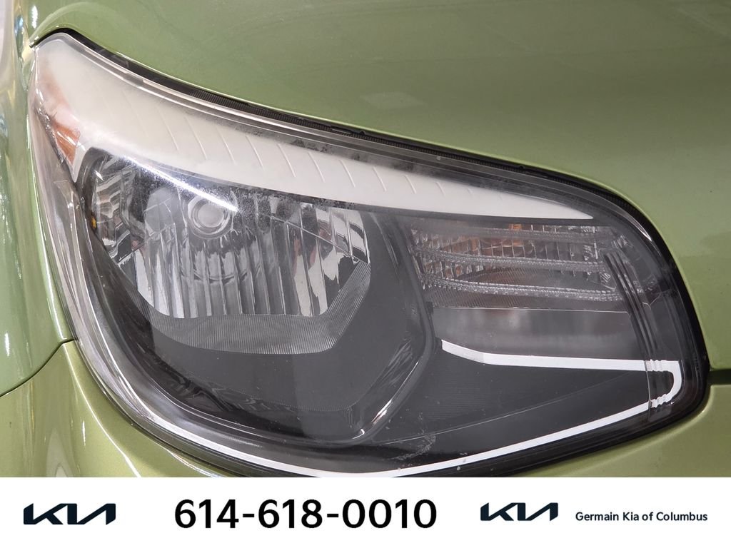 Used 2016 Green Kia Base image 14
