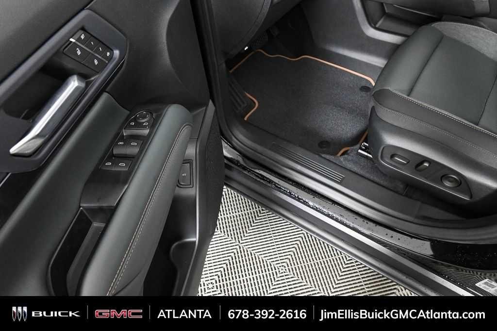 2026 GMC Terrain AT4 - Photo 7