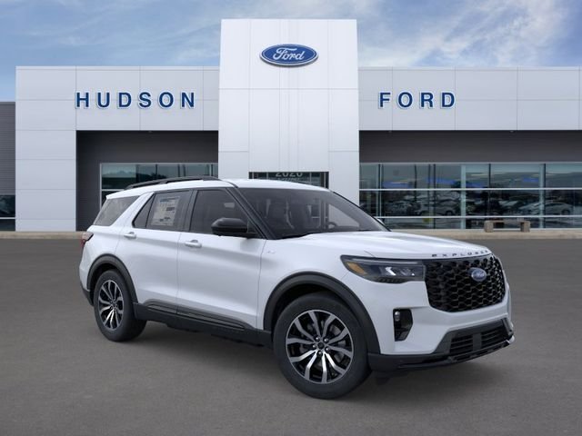 New 2026 Space White Metallic Ford ST-Line image 7