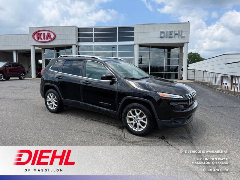 Used 2017 Black Jeep Latitude image 1