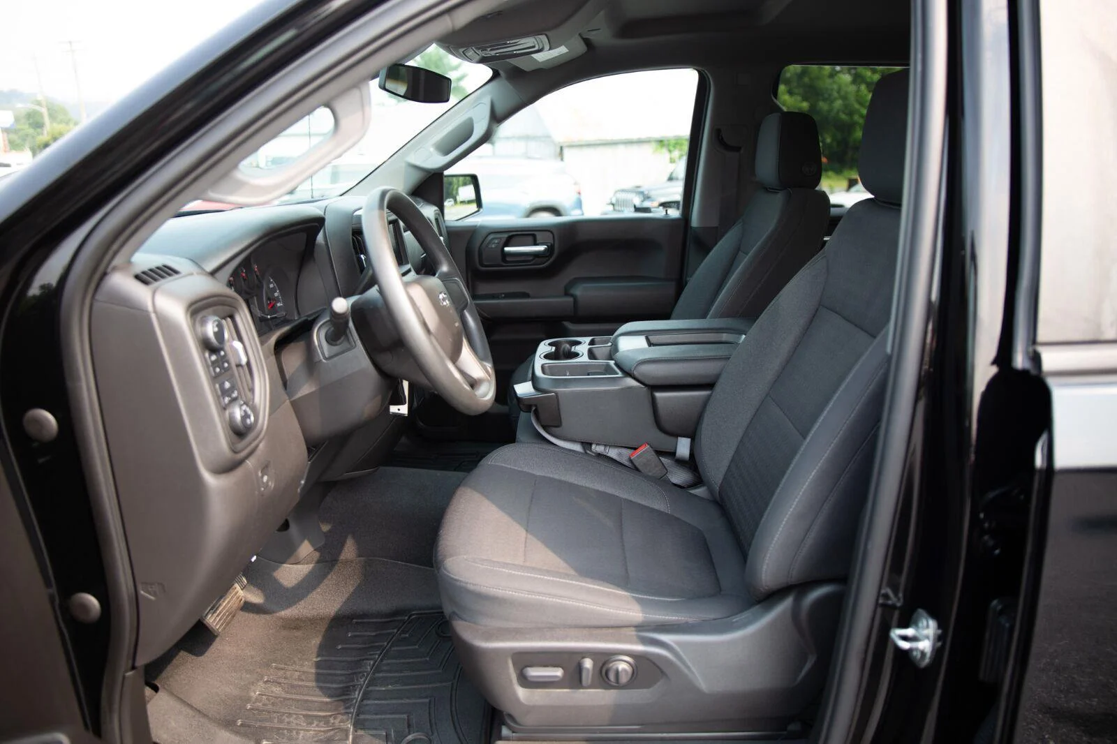 Used 2022 Black Chevrolet Custom Trail Boss image 19