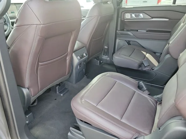 New 2026 Carbonized Gray Metallic Ford Platinum image 18