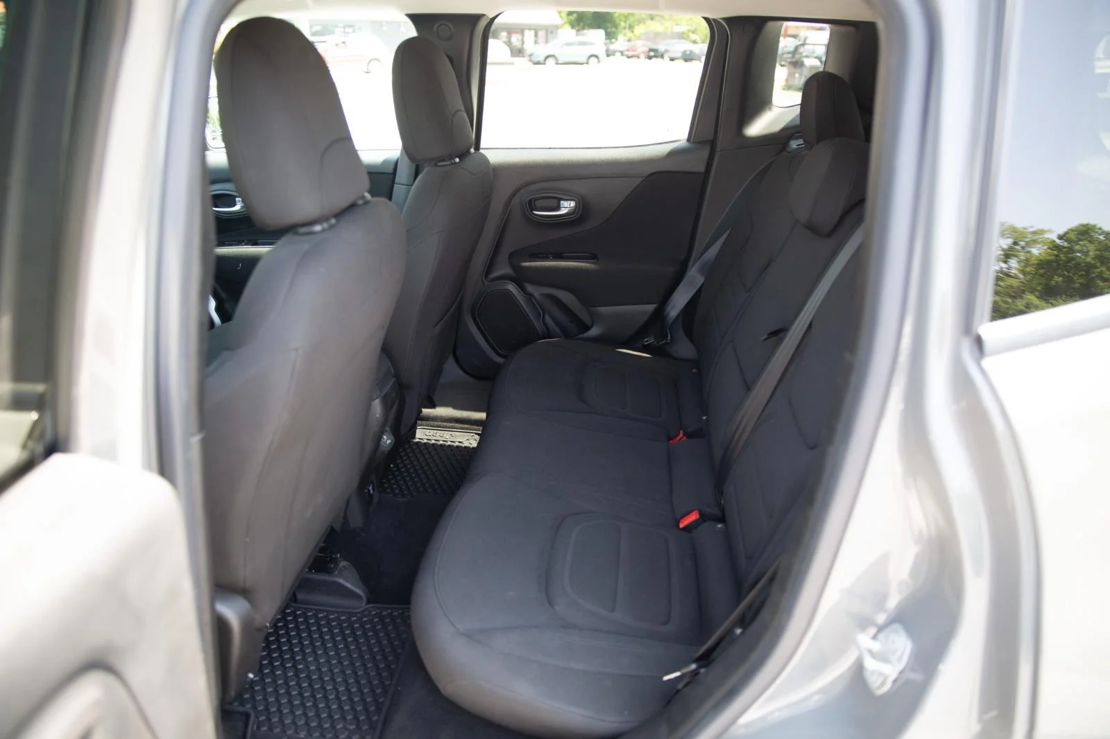 Used 2021 Graphite Gray Jeep Latitude image 22