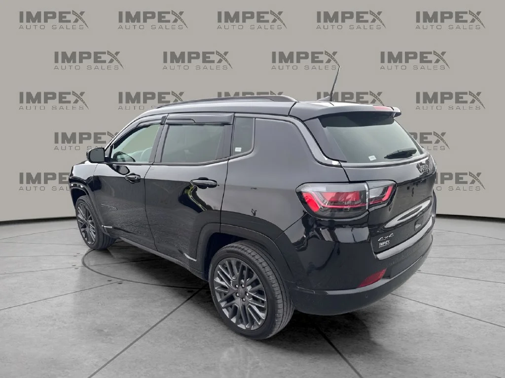 Used 2022 Black Jeep High Altitude image 3