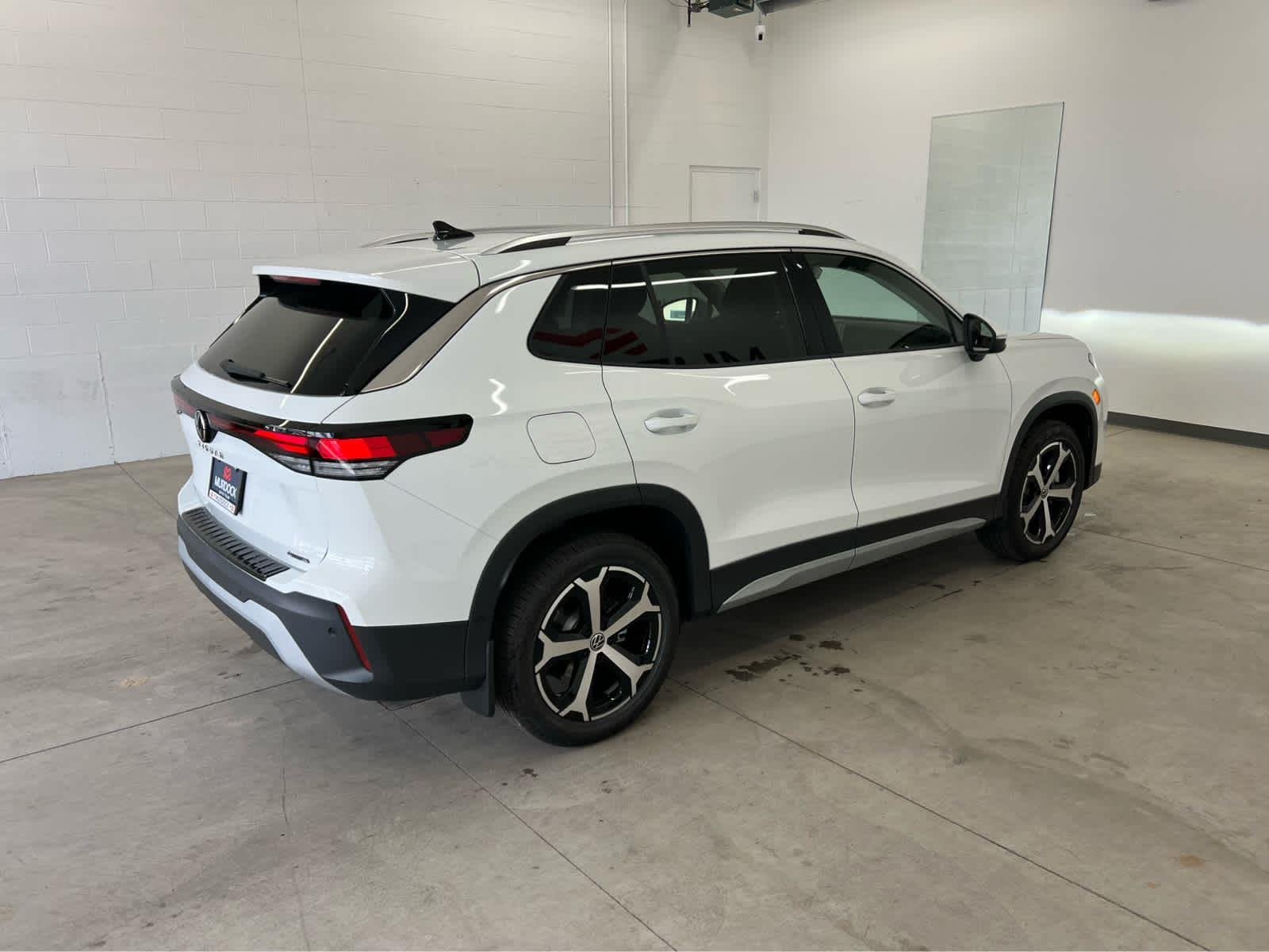 New 2026 Pure White Volkswagen SE image 4